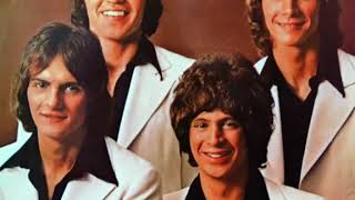 Watch Eric Carmen Walk Away Renee video