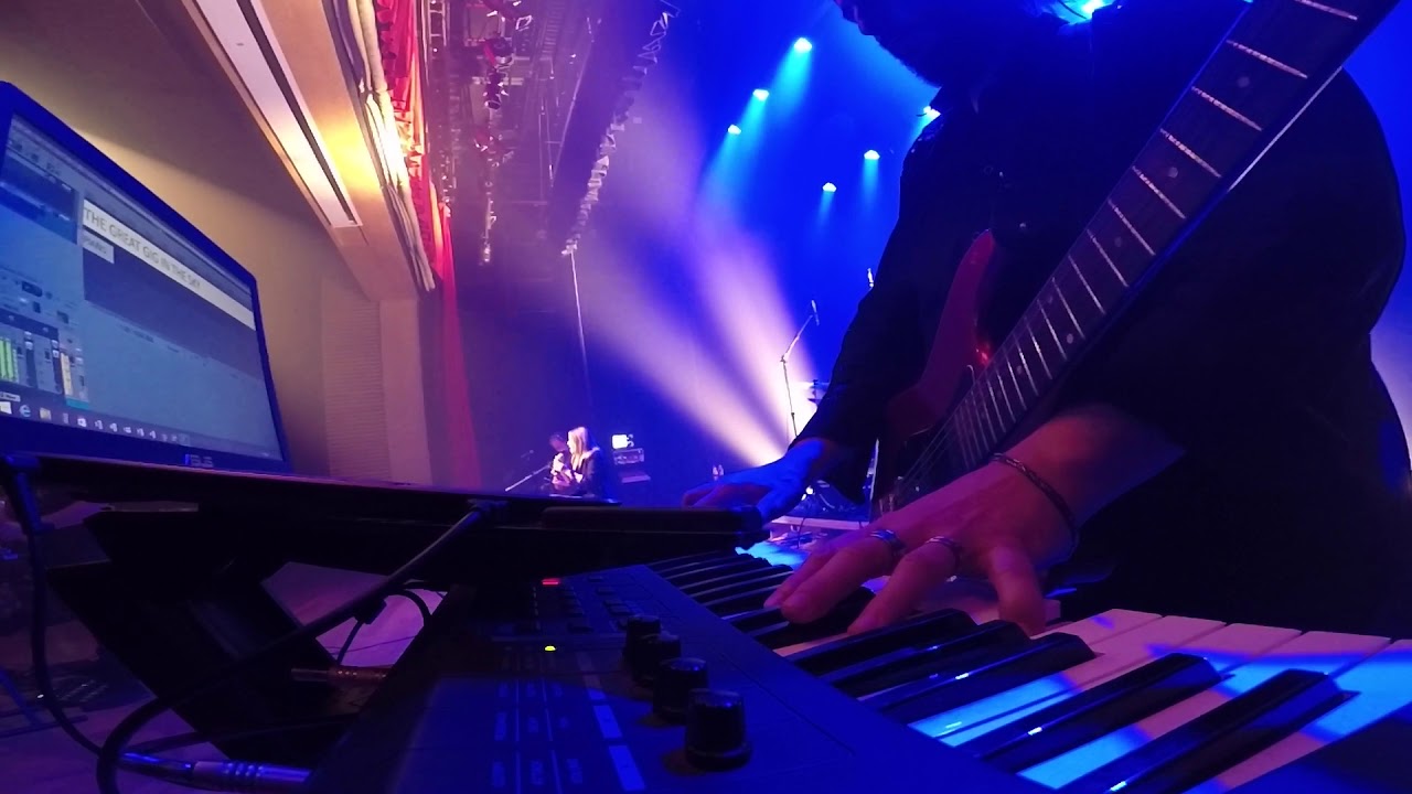 CONCERTS & CLIPS