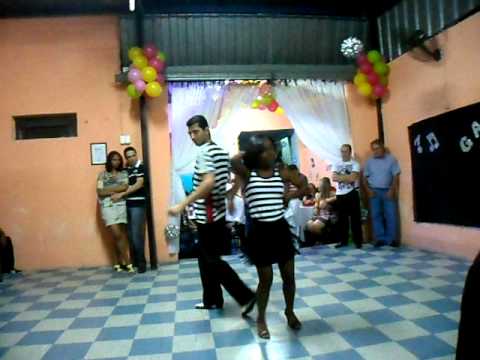 Apresentação de samba com Luciano e Morgana na Escola Acácio de Souza