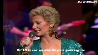 Watch Tammy Wynette When The Grass Grows Over Me video