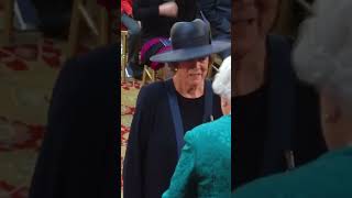 In 2014 Queen Elizabeth Awarded Dame Maggie Smith The Order Of The Companions Of Honor.