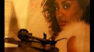 Watch Phyllis Hyman You Know How To Love Me video