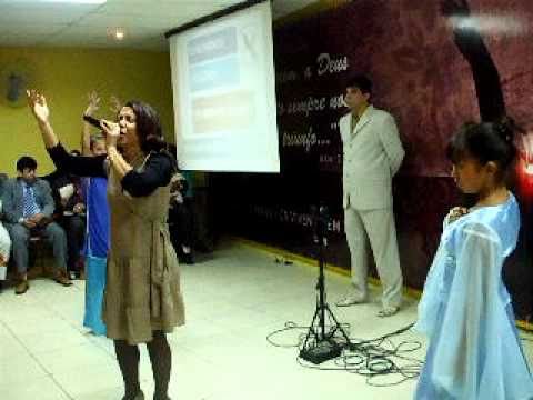 Cantora Elaine Almeida