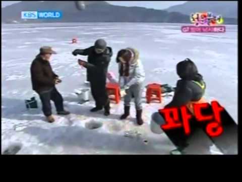 Yuri & Hara falling on ice