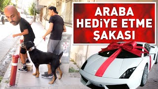 Araba Hedi̇ye Etme Şakasi