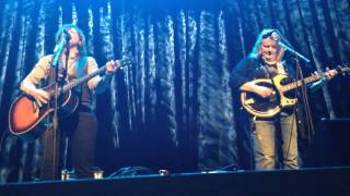 Watch Indigo Girls Sister video