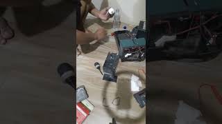 Penambahan Air Aki Pada Battery Sepeda Listrik