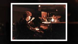 Watch Shirley Horn Do It Again video