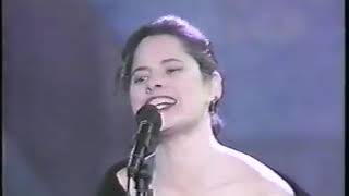 Watch 10000 Maniacs Few And Far Between video