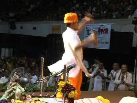 Radhe Radhe wonderful dance by Swami Radhakrishnaji Maharaj