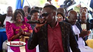 Kadabada Is Always Surprising Kyabazing With New Songs And Perfect Entertainment To The King.