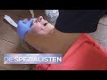 Bewusstlos nach Telefonat: Schlimme Nachricht schuld? | Auf Streife - Die Spezialisten | SAT.1 TV