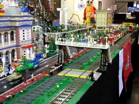  cars - Brisbane Lego Train Group - Darling Downs Model Train Show 2010