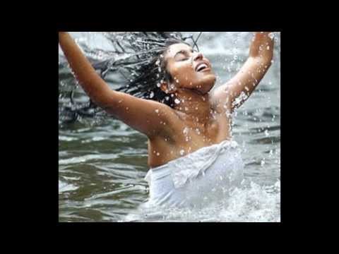 Shamna Kasim Poorna Hot Boobee & Navel Show...HOT HOT HOT!!!