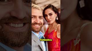 Caner Erki̇nden Eşi̇ Şükran Ovaliya Romanti̇k Evli̇li̇k Yil Dönümü Mesaji