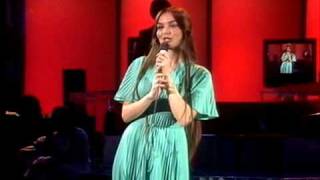 Watch Crystal Gayle You Never Miss A Real Good Thing Til He Says Goodbye video
