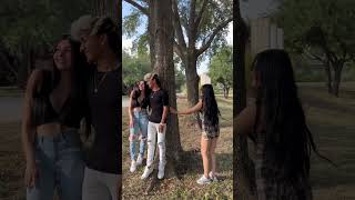 Este Hombre Sigue Viéndose Con Su Ex..