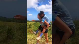 Momen Langka Cewek Bule Gendong Guide Rinjani