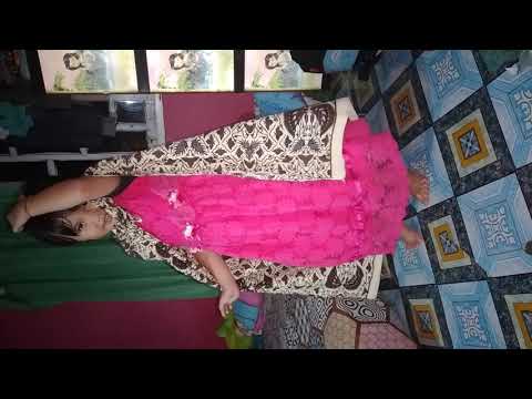frozen ( ala ala raisya ) gak ada baju frozen pake jarit pun bisa