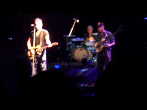 bruce springsteen clarence clemons silhouette. Bruce Springsteen quot;The Ghost of Tom Joadquot; w/ Tom Morello 4/15/09 Los Angeles