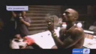 Video Life goes on 2pac