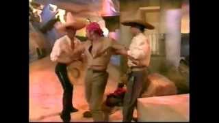 Watch Thalia Cuco Pena video
