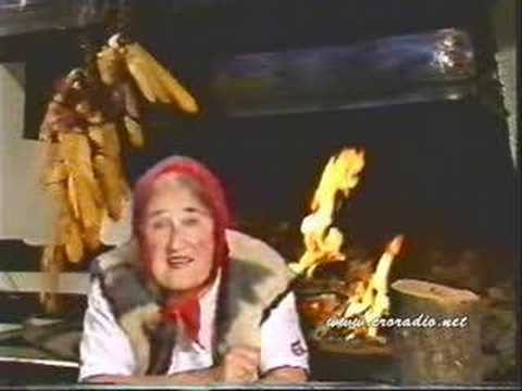 Nela Eržišnik - Predavanje O Modi / Prenos Nogometne Utakmice Nela Eržišnik - Predavanje O Modi / Prenos Nogometne Utakmice