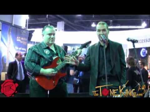 Peavey AT-200 Antares Auto-Tune Guitar - Winter NAMM 2012 Demo Review