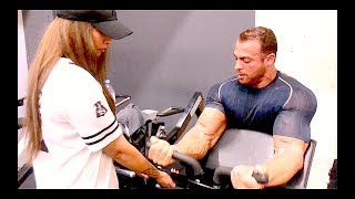 CONSEIL DE TONTON ET IMIE POUR DE GROS BICEPS (PARIS GYM)