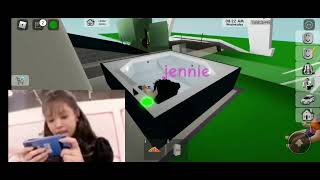 Jisoo and Jennie from BLACKPINK playing to Roblox Brookhaven (FAKE )