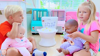 Potty Training Fun With Naomi, David, And Their Dolls