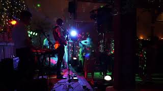 I Wanna Dance With Somebody, Pangdean Barns
