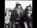 L7- hanging on the telephone