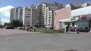 Видео Санкт-Петербург. Пешком от станции метро Академическая до станции метро Пушкинская от AmoNik, Академический проезд, Москва, Россия