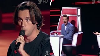 مقدم برامج مشهور يغني بثلاثة أصوات - فهل سيعرفونه ويدورون له ؟شاهد في ذا فويس الروسي