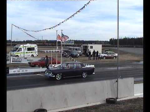 Ford Mk3 Zephyr V8 vs Holden Torana 202 Drag race