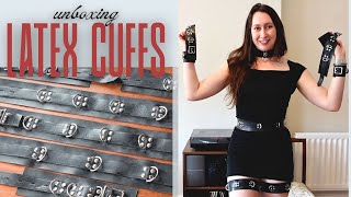 Unboxing And Trying On Latex Cuff & Collar Set By Latexcellence