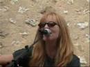 angie palmer singing at the rochefort en accords festival