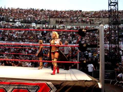 WWE Raw Live Nimes Maryse vs Kelly Kelly Entr e Entrance 13 June 2009 