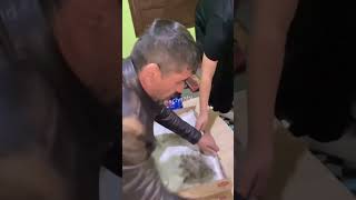 Ünal Baba Etli Ekmek Yerken Panikten Kolayı Düşürüyor