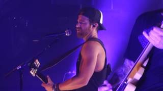 Watch Kip Moore Midnight Slow Dance video