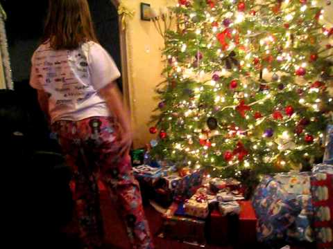 Christmas Day 2010-opening presents - YouTube