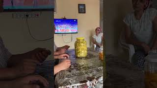 Hemcinsleri Kupa Kaldırıyor