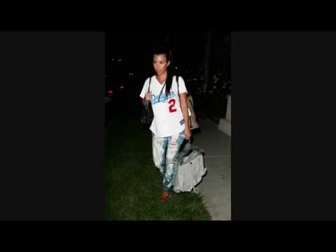 Kourtney Kardashian after Dodger's game 050609 PapaBrazzi Report