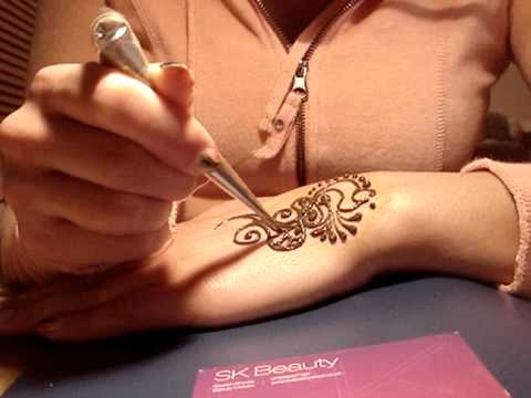 This is a really simple henna design great if your a beginner