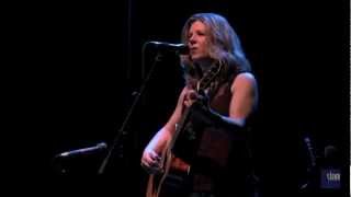 Watch Dar Williams You Rise And Meet The Day video