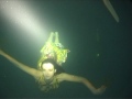 underwater girl.mpg