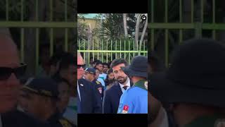 Menina Timor Buka Tuir Eskoltu Papa Bonitu Demais Maibe Cuek Demais Ba Menina Sira Lafaek Binito
