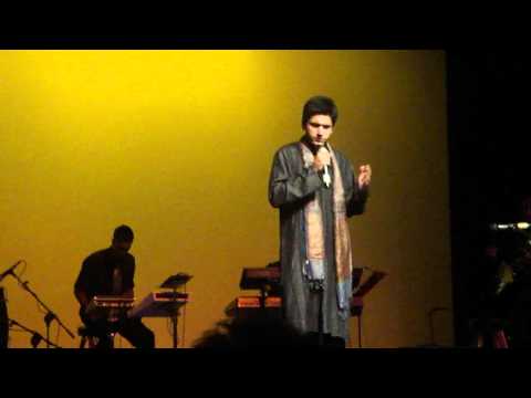 Surili Akhiyon Wale (LIVE)