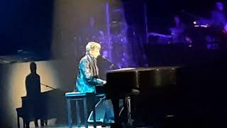 Weekend In New England - Barry Manilow @ The Dunken Donuts Center